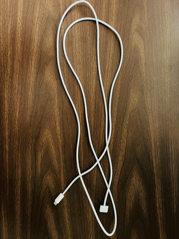 USB-C to MagSafe 3 Cable (2m) Apple – Brand New/Never Used