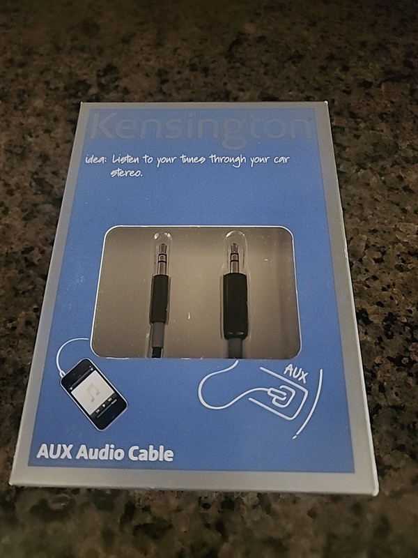 Kensington Car Audio AUX Cable for iPhone/iPod including iPhone 4S