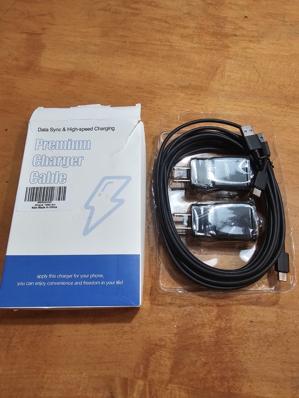 2X USB To USB C cables And Blockes