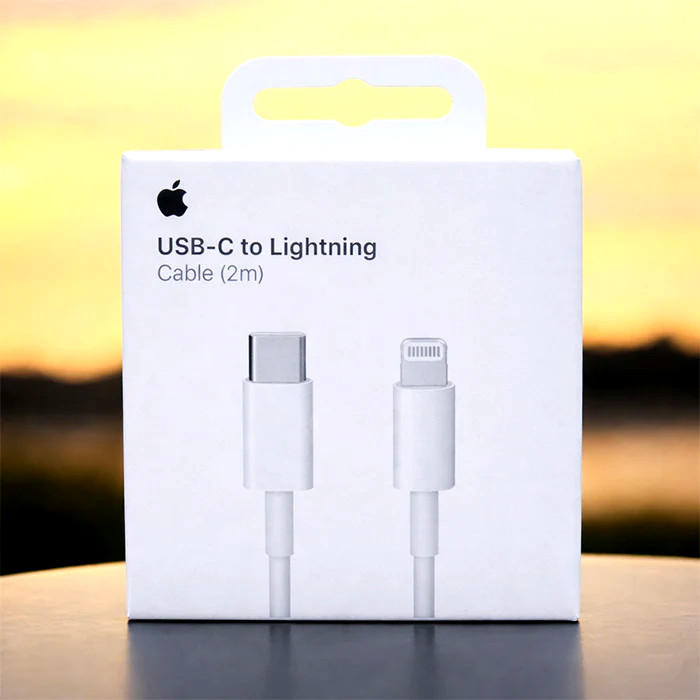 NEW Apple USB-C to Lightning 2m/6ft Charging Cable