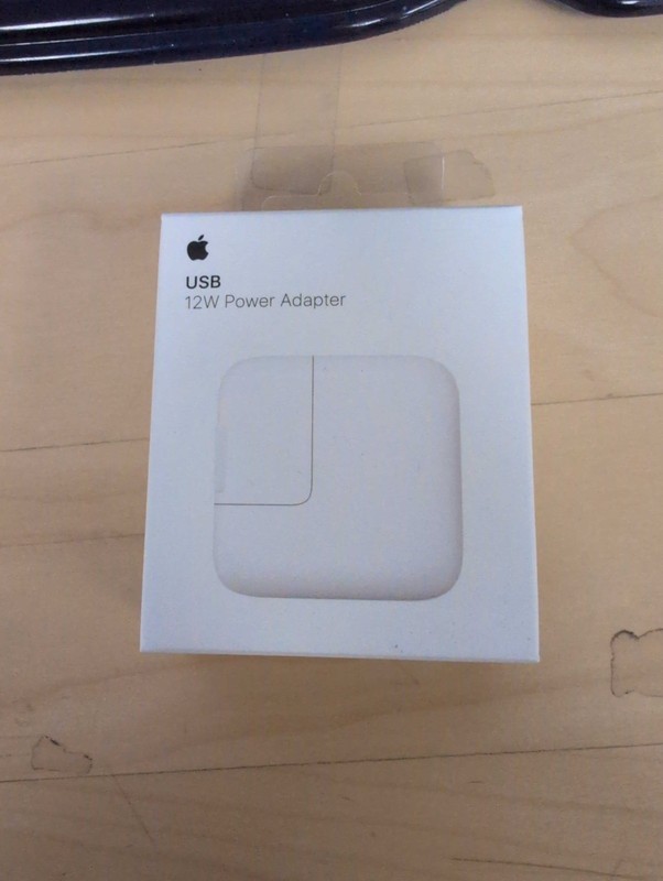 Apple (MGN03AM/A) 12W USB Power Adapter