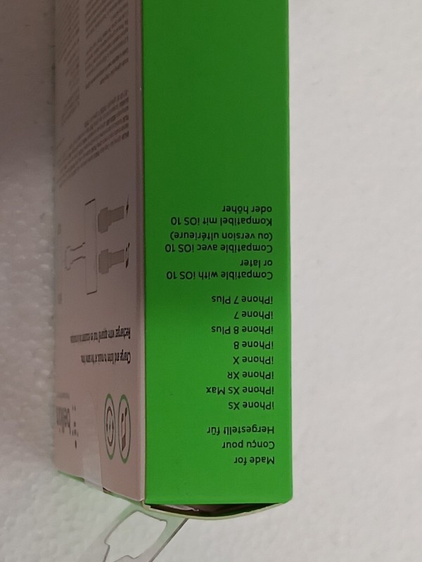 Belkin Audio + Charge Rockstar Adapter For iPhone - White Brand New gallery