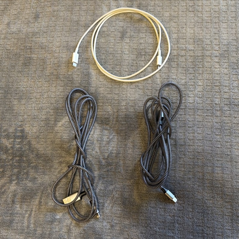 2x Lightning to usb & 1 to usb C