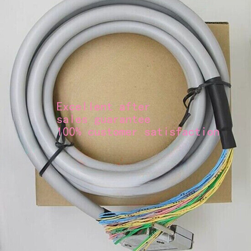 1PCS NEW for QX81 QY81P PLC Communication 5M 37-pin Cable Q32CBL-5M Freight Free