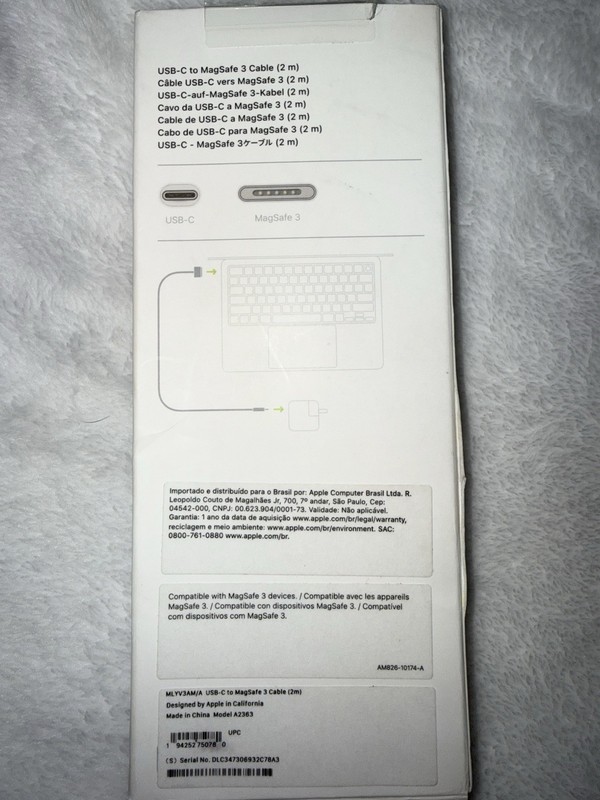 Apple USB-C to MagSafe 3 Cable (2m) gallery