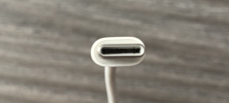 (MUQ93AM/A) Genuine Apple USB-C to Lightning Cable (3.3' / 1m) gallery