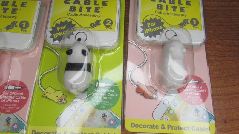 Lot of 4 Dreams Cable Bite Charging Cable Protector For iPhone New In Box gallery
