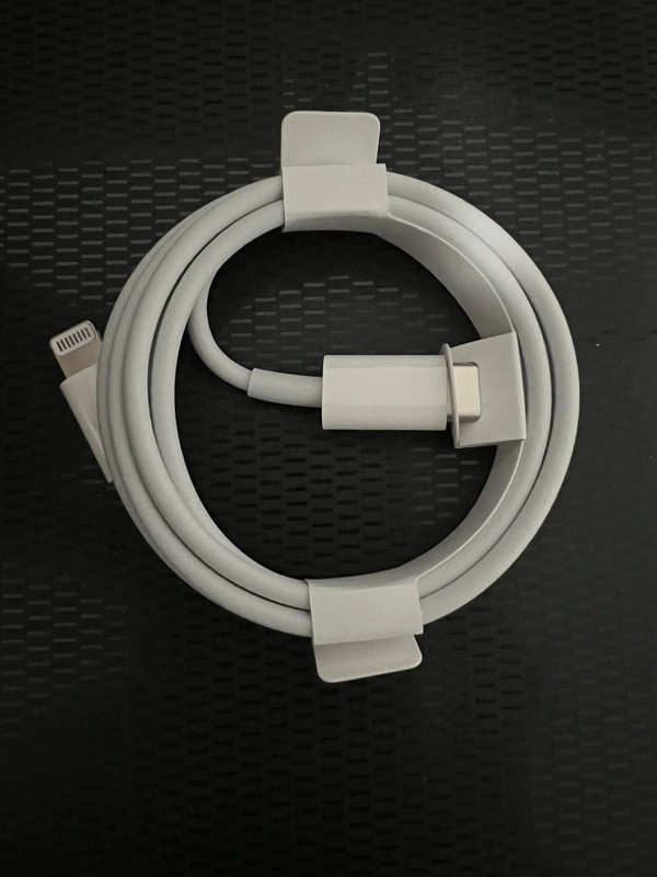 New Original Apple USB-C to Lightning Cable (3ft) - Charging Cable Open gallery