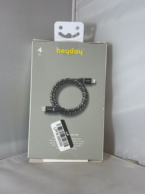 4' Pin For Apple to USB-C Braided Cable - heyday Black MFi-Certified gallery