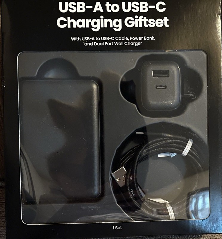 USB-A to USB-C Charging Gift Set – Power bank, Adapter, Cable Set – New – Sealed