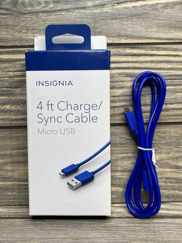 Insignia 4ft Micro-USB Charge & Sync Cable Blue for Android NS-MCDT2B
