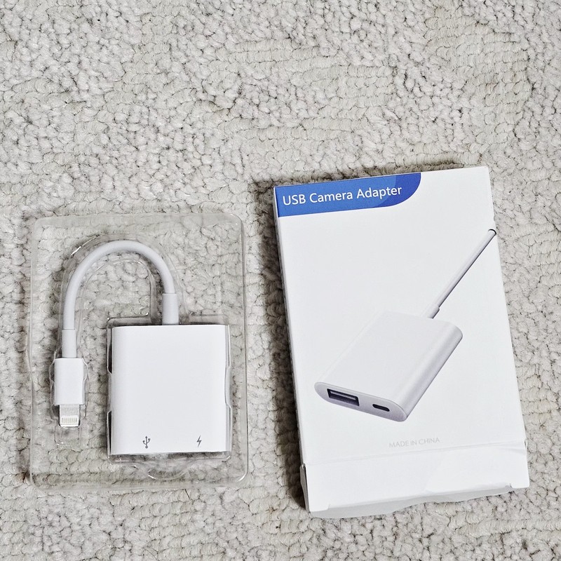 SUNTRSI 8 Pin to USB 2.0 OTG Adapter iPhone iPad Charger Splitter Camera