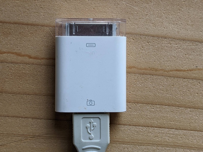 Apple USB to 30 Pin Adapter Model A1358 Includes Canon Camera Connector Cable gallery