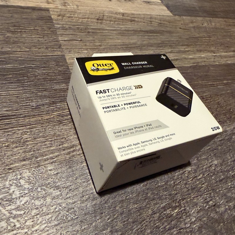 OtterBox USB-C C Fast Charge Wall Charger 20W Black APPLE SAMSUNG UNIVERSAL NEW gallery