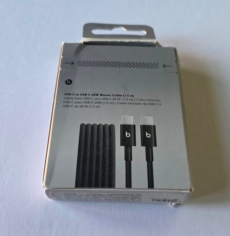 NEW Original Black Apple Beats USB-C to USB-C 1.5m (5ft) Woven Cable MDGA4LL/A gallery