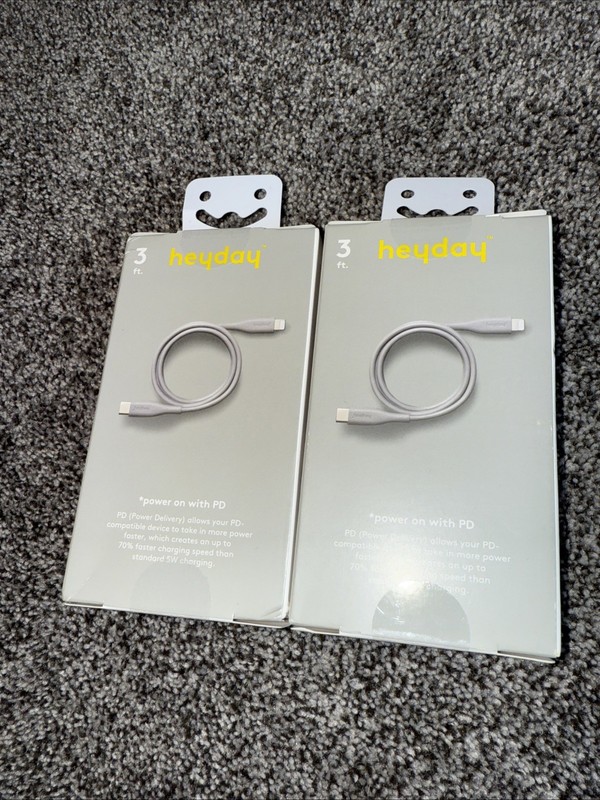 New 2 Pack of 3’ heyday Lighting to USB-C Round Cable Gray gallery