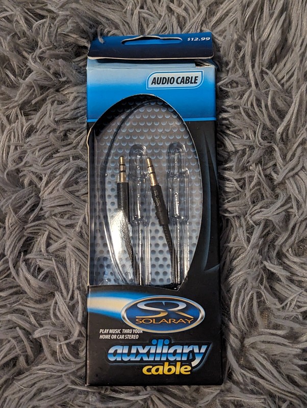 Solaray Audio Cable Stereo Aux 3.5mm Braided Cord For Home Or Car – Silver GA