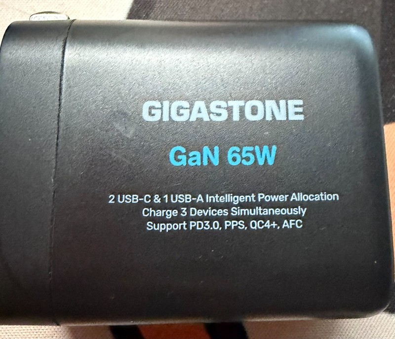 Gigastone PD 3,0 65W GaN Fast Wall Charger 3-Port-CHARGE 3 DEVICES AT SAME TIME