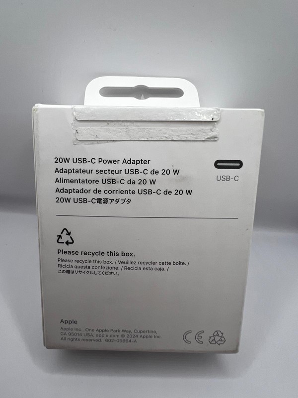 Apple 20W USB-C Power Adapter (MWVV3AMA) gallery