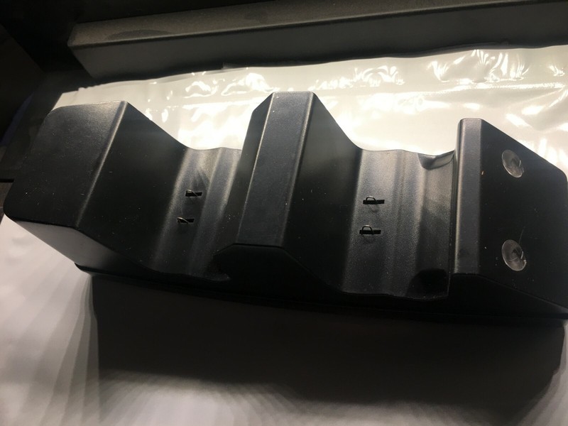 X-Box Controller Charging Stand w/ 1 Battery and Micro USB Cable