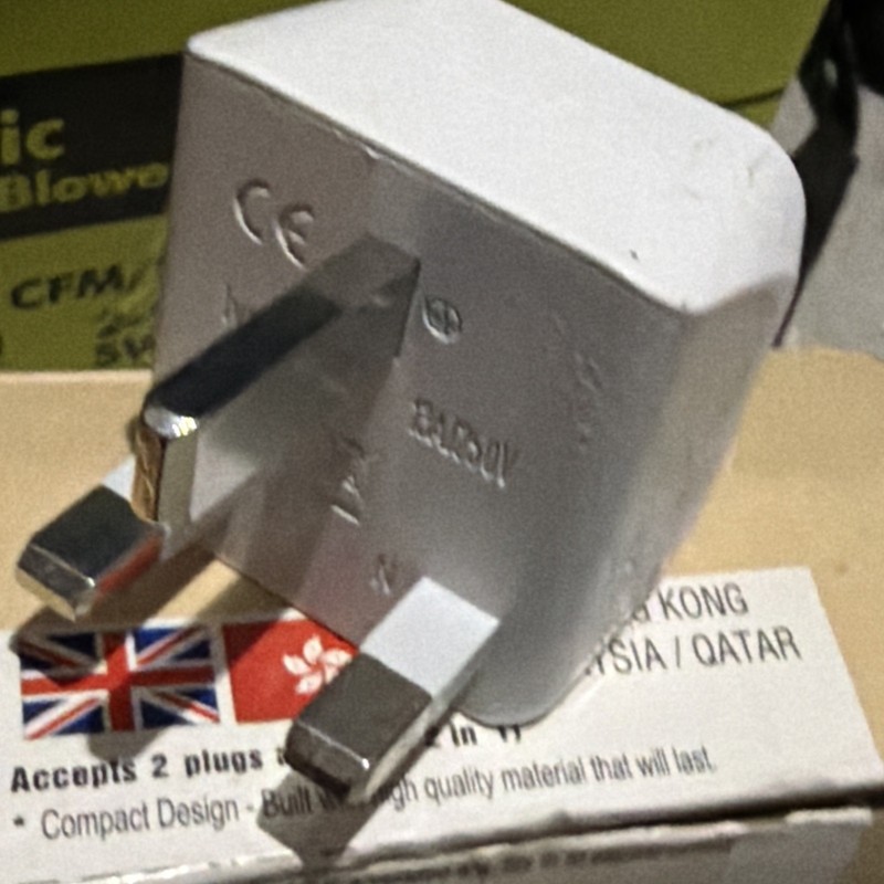 Ceptics UK, Hong Kong, Ireland, UAE Travel Plug Adapter (Type G) - 3 Pack gallery