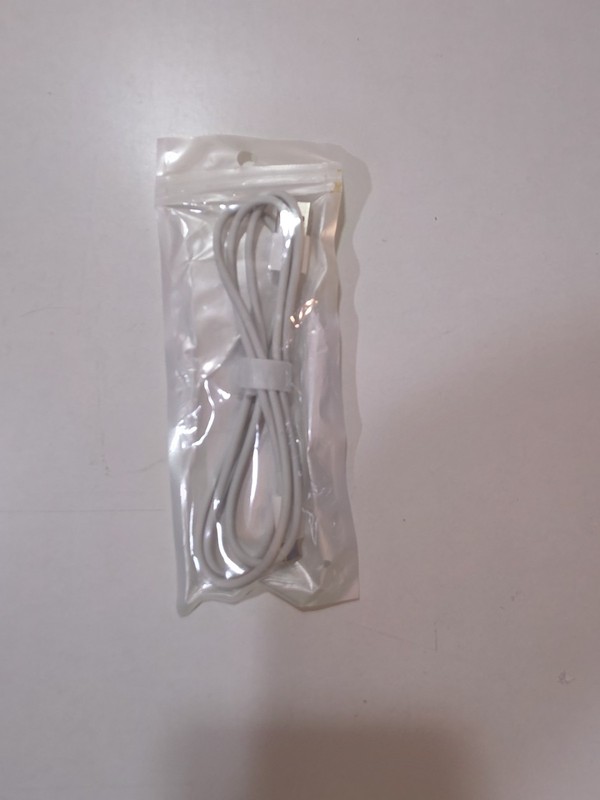 White USB-C to USB-C Charging Data Sync Cable for Apple/Android Devices