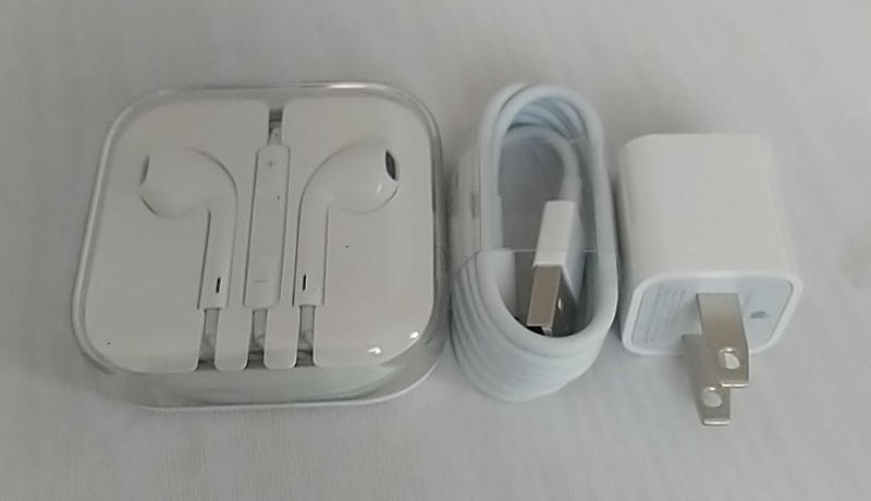 Genuine Charger Cable Cord And Original Headphones – Apple iPhone 5 5S 6 6S 7 SE