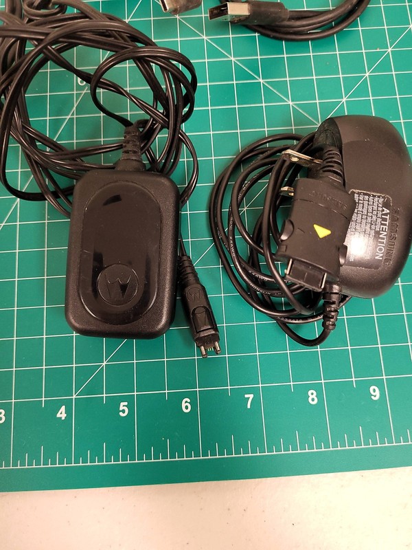 Lot 6 Cell Phone Chargers Cables Samsung Motorola Apple USB-C Mini USB Sync Data gallery
