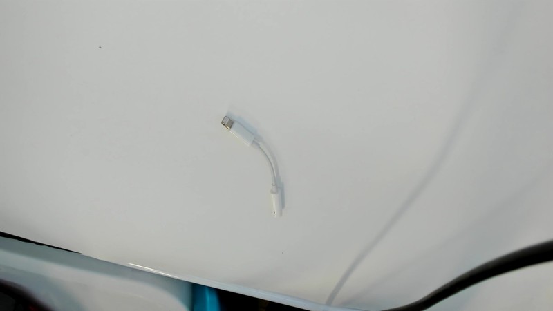 Apple Lightning to 3.5mm Headphone Jack Adapter