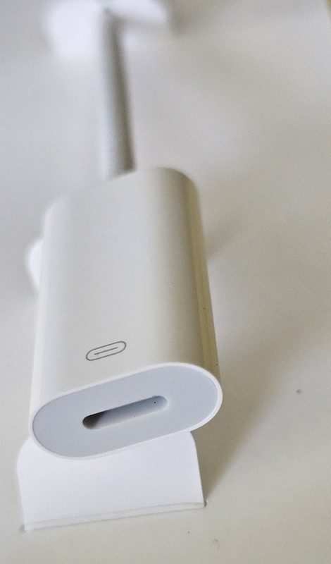 Original Apple Braided USB-C to iPhone Adapter MUQX3AM/A Lot Of 8 gallery