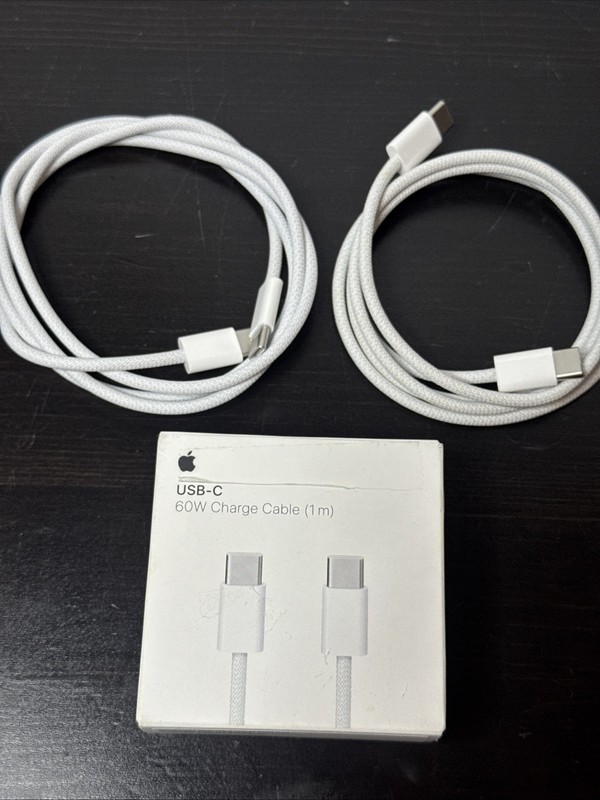 3x Apple USB-C to USB-C 60 W Fast Charging Cable, White, 1 Meter MQKJ2AM/A gallery
