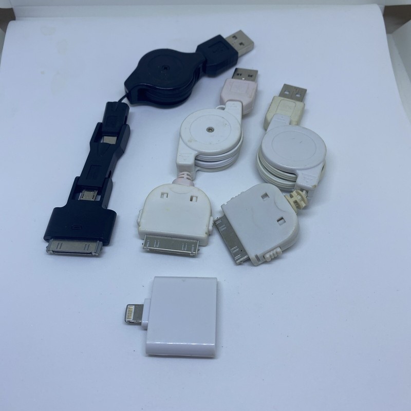 3 RETRACTABLE USB CHARGERS WITH ADAPTERS FOR OTHERS