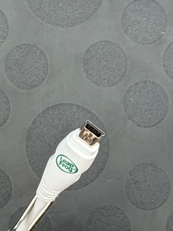 LeapFrog USB Data Sync and Power Charging Cable gallery