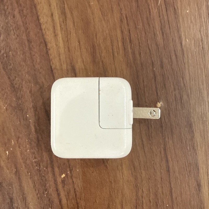 Apple A1357 10W USB Wall Charger Adapter for iPhone iPad iPod Untested