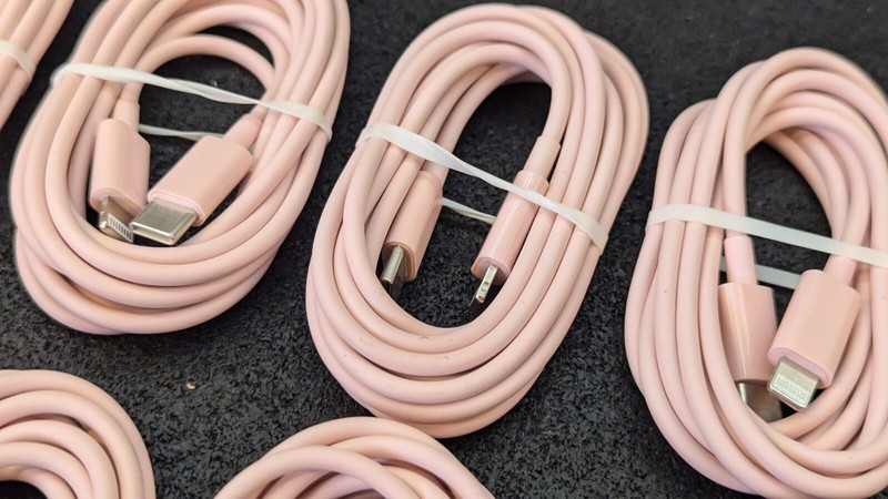 🔥Lot of 10 New🔥 6ft PD Fast Charger USB C/Type-C to Lightening Cable - Pink gallery