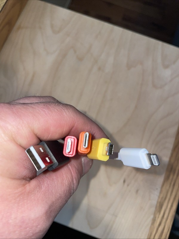 6" 4 in 1 USB Charger = USB-A into USB-C, USB-mini, micro-USB and MFI certified gallery
