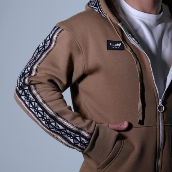 جاكيت الثــرى